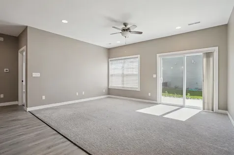 304 S Chestnut Edgewood IA 52042