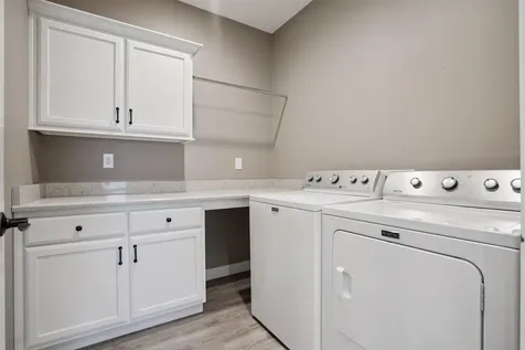 304 S Chestnut Edgewood IA 52042