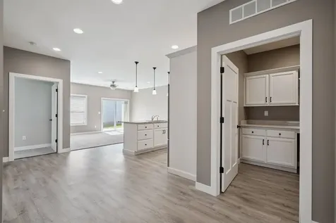 304 S Chestnut Edgewood IA 52042
