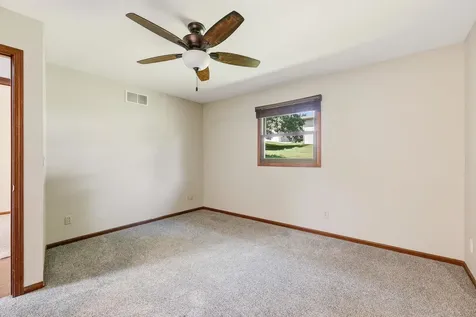 2205 Trenton Dubuque IA 52002