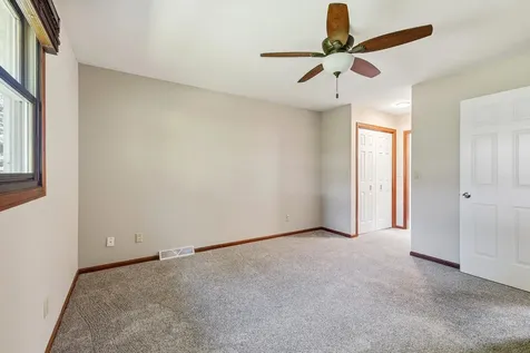 2205 Trenton Dubuque IA 52002