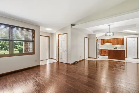 2205 Trenton Dubuque IA 52002