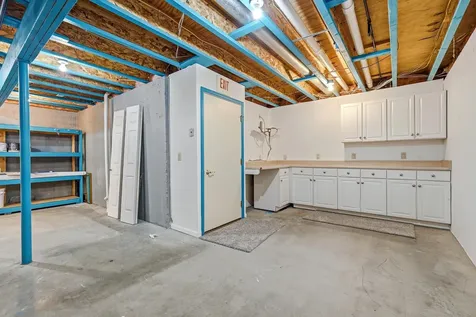2205 Trenton Dubuque IA 52002