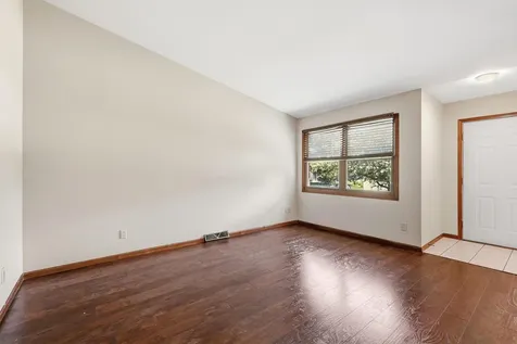 2205 Trenton Dubuque IA 52002