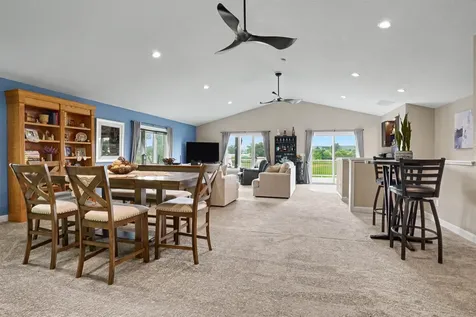 102 N Bluff Guttenberg IA 52052
