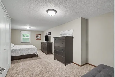102 N Bluff Guttenberg IA 52052