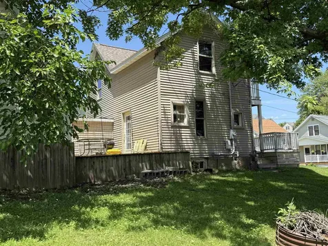 277 Quince Dubuque IA 52001