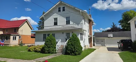 300 SE Chestnut Elkader IA 52043
