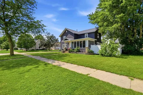 400 E Fayette Manchester IA 52057-000