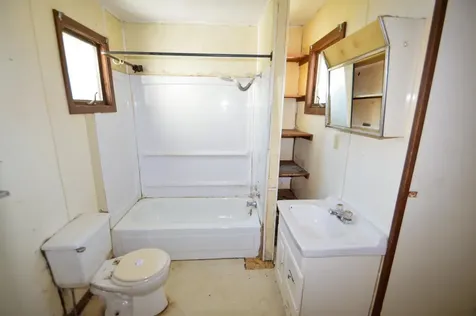 1109 Washington Bellevue IA 52031