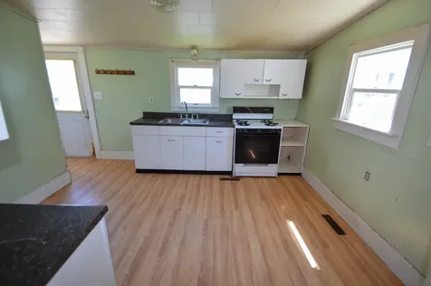 1109 Washington Bellevue IA 52031