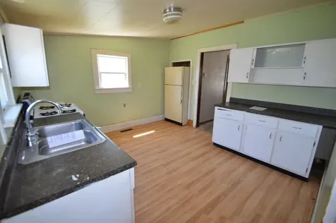 1109 Washington Bellevue IA 52031