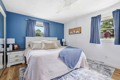 2786 Balboa Dubuque IA 52001