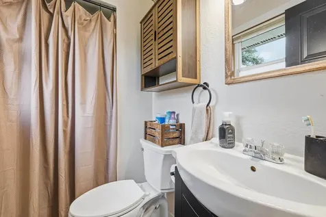 2786 Balboa Dubuque IA 52001