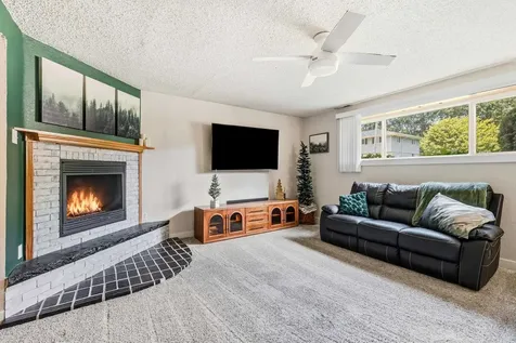 2786 Balboa Dubuque IA 52001