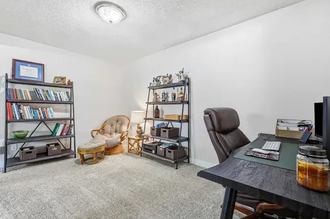 2786 Balboa Dubuque IA 52001