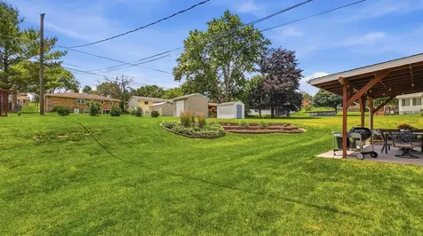 2786 Balboa Dubuque IA 52001