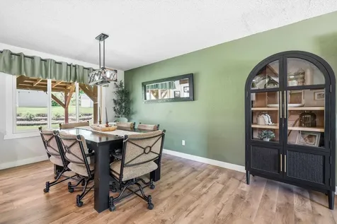 2786 Balboa Dubuque IA 52001