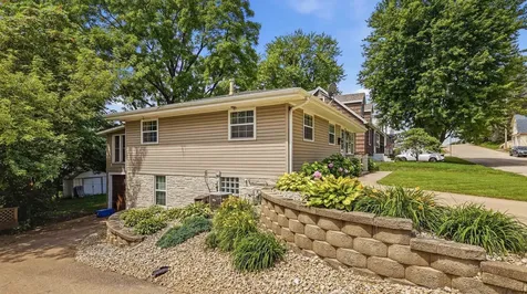 1150 Solon Dubuque IA 52001