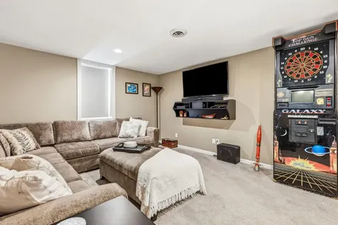 1150 Solon Dubuque IA 52001