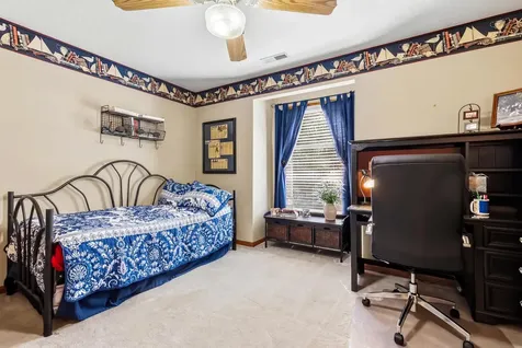 729 Brookview Dubuque IA 52003