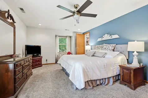 729 Brookview Dubuque IA 52003
