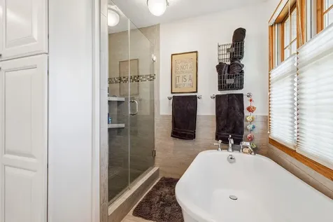 729 Brookview Dubuque IA 52003