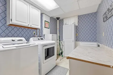 729 Brookview Dubuque IA 52003