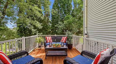 729 Brookview Dubuque IA 52003