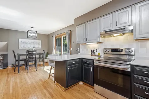 895 Berkley Dubuque IA 52001