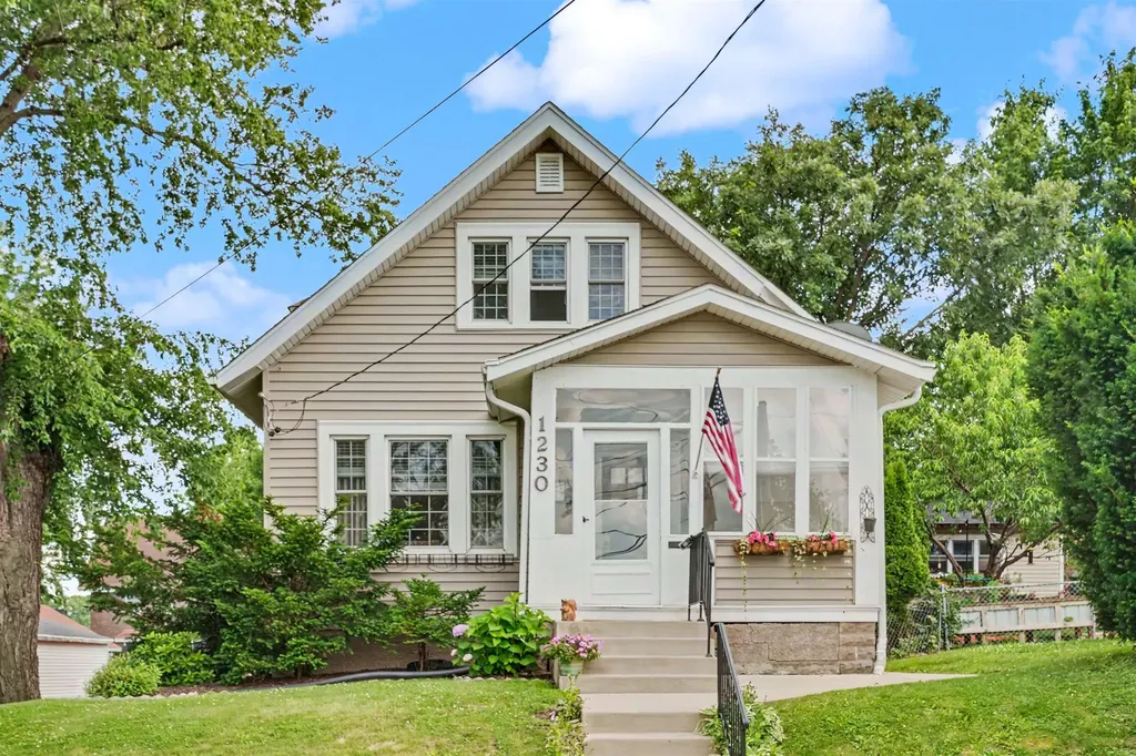 1230 Park Dubuque IA 52001-0000
