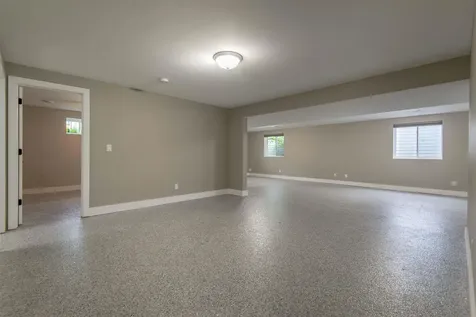 2619 Millstone Dubuque IA 52002