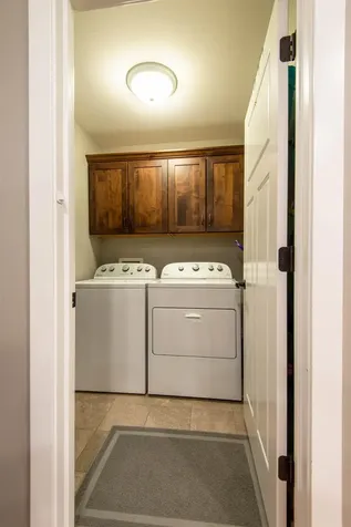 2619 Millstone Dubuque IA 52002