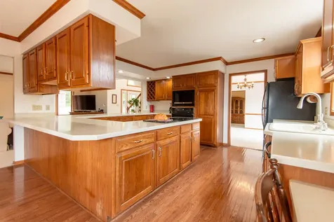 864 Carriage Hill Dubuque IA 52003
