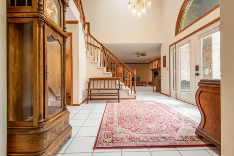 864 Carriage Hill Dubuque IA 52003