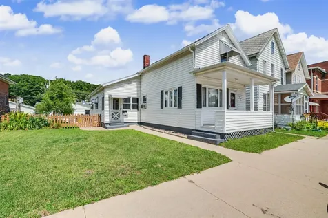 1223 Rhomberg Dubuque IA 52001