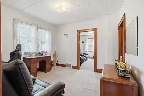 910 SW Carter Elkader IA 52043