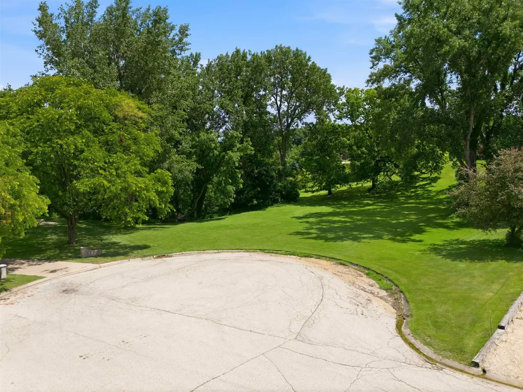 Lot 1 Timber View Dubuque IA 52001