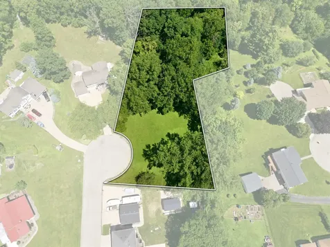 Lot 1 Timber View Dubuque IA 52001