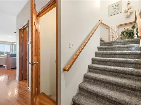 2205 N Riverview Bellevue IA 52031