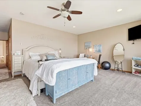 2205 N Riverview Bellevue IA 52031