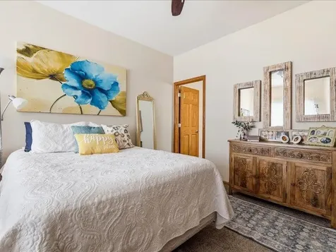 2205 N Riverview Bellevue IA 52031