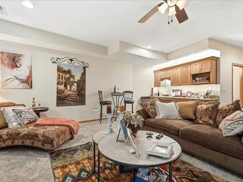 2205 N Riverview Bellevue IA 52031