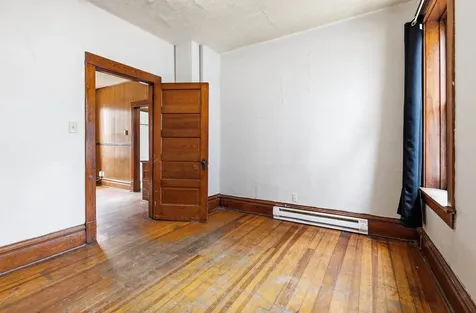 2515 Central Dubuque IA 52001