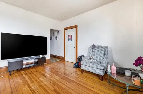 2515 Central Dubuque IA 52001
