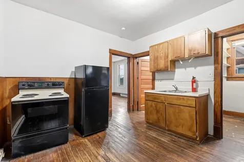 2515 Central Dubuque IA 52001