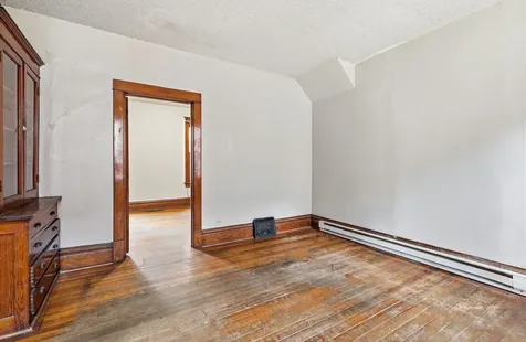2515 Central Dubuque IA 52001