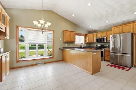 6109 Willow Brook Dubuque IA 52002