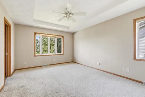 6109 Willow Brook Dubuque IA 52002