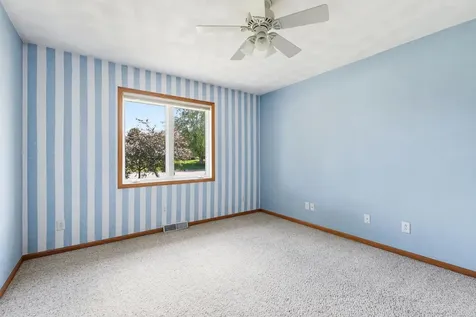 6109 Willow Brook Dubuque IA 52002